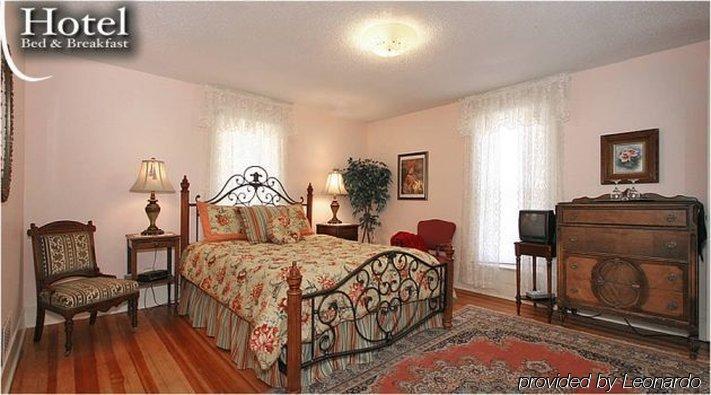 Avenue Hotel Bed And Breakfast Маниту Спрингс Стая снимка