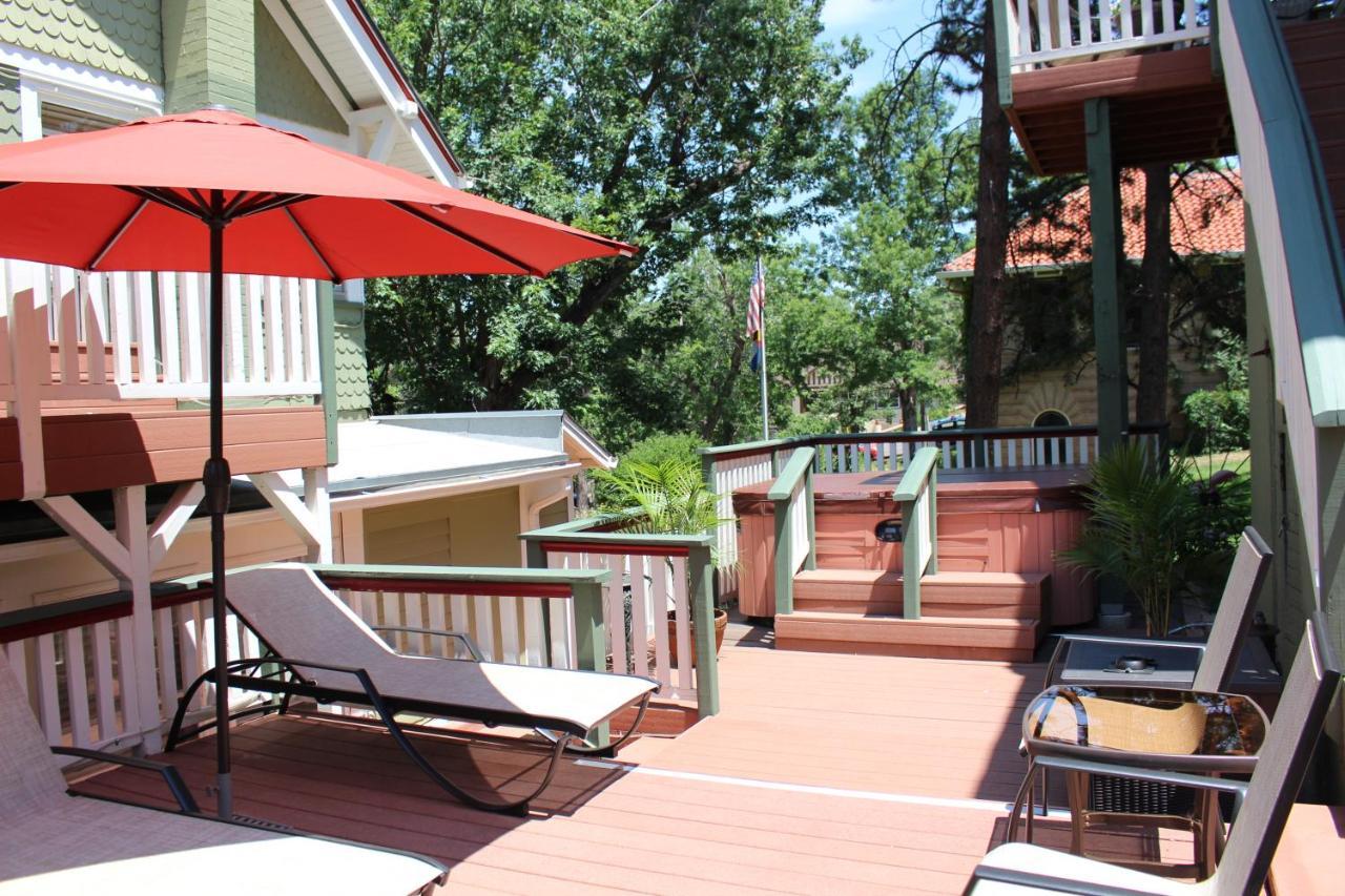Avenue Hotel Bed And Breakfast Маниту Спрингс Екстериор снимка
